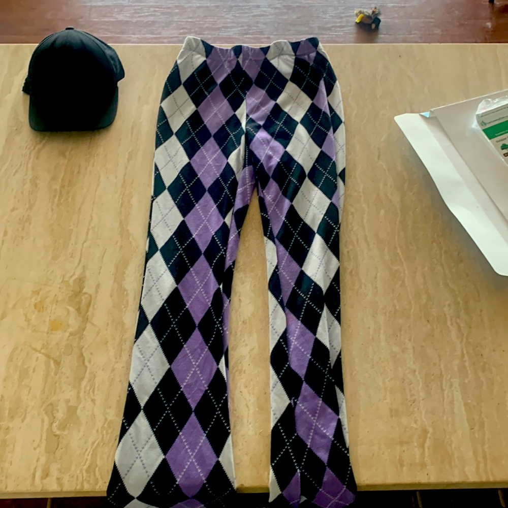 Diamond shaped pattern comfy/snug pants